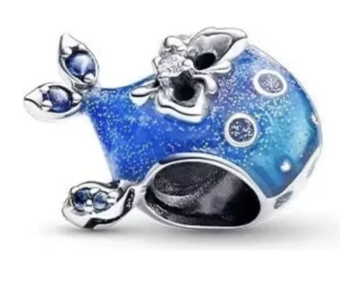 Charm ballena azul