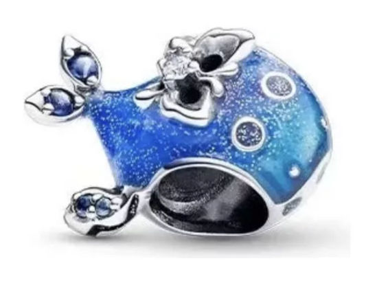 Charm ballena azul
