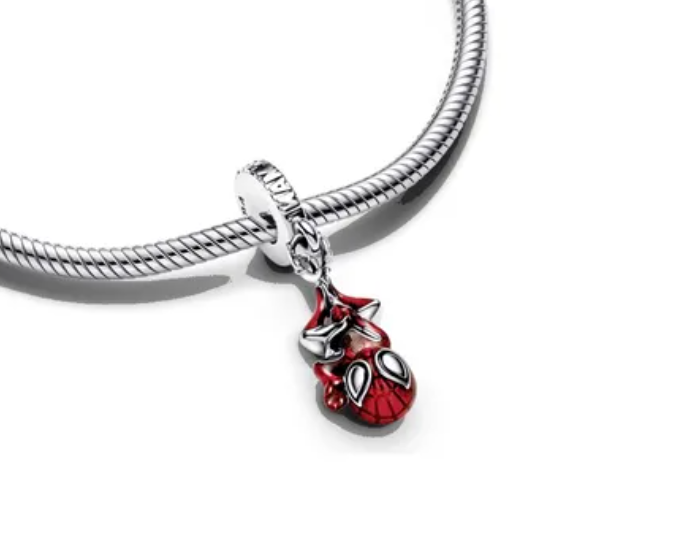charm spiderman rojo