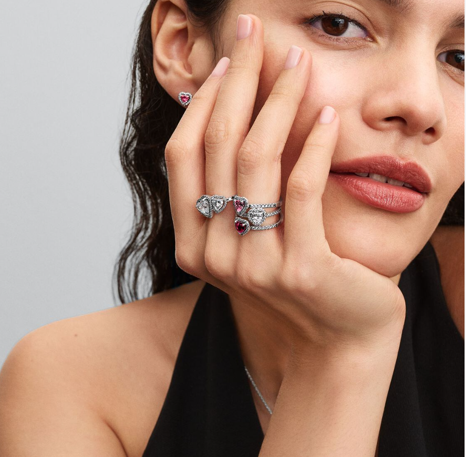 Anillo corazon rosa elevado
